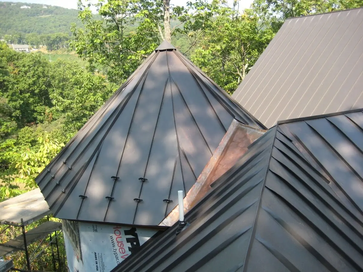 Professional Gutter Cleaning by Craftsman Roofing in Lake of the Pines